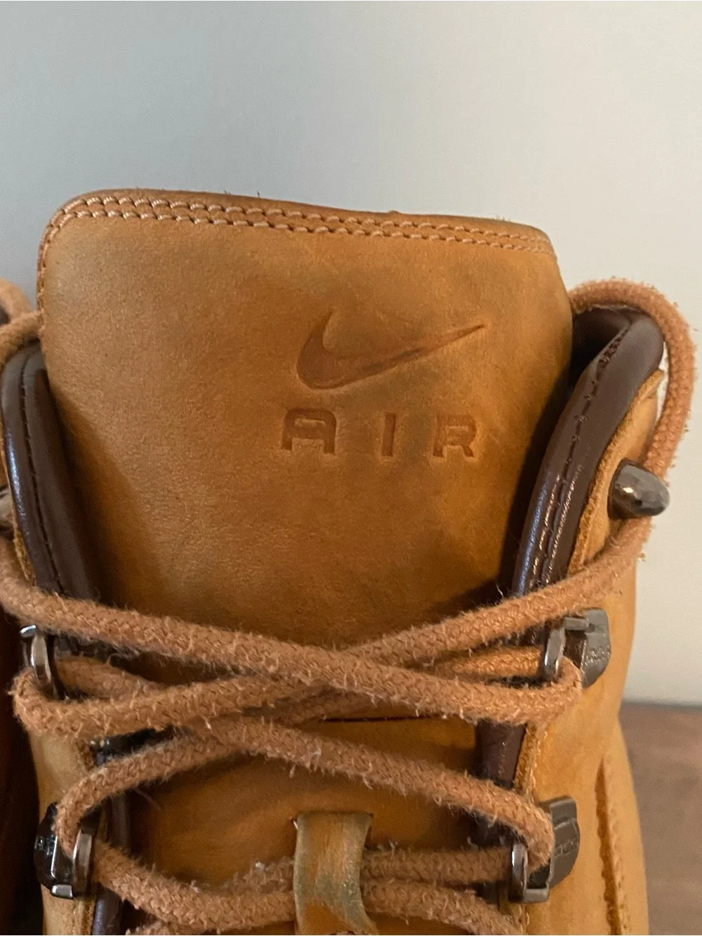 VTG Mens NIKE ACG Lace Up Hiking Combat Army Work Boots Brown Leather Size 12